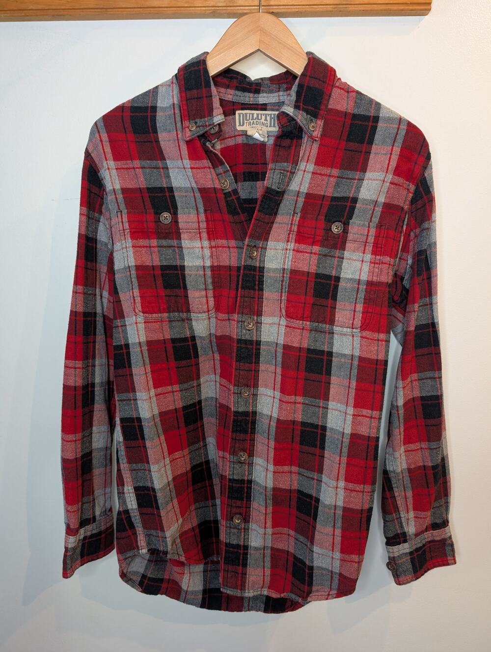 Duluth Flannel Men's Shirt Red Black Gray Plaid Cotton Button Down Large